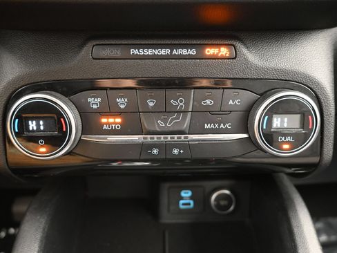 Used 2021 Ford Escape SE w/ Convenience Package FWD image 17