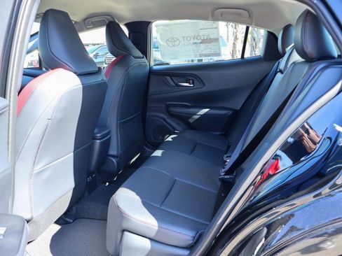New 2026 Toyota Prius Plug-In Hybrid FWD image 8