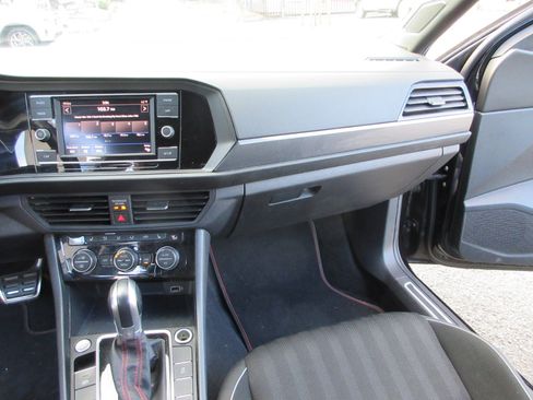 Used 2019 Volkswagen Jetta GLI image 38