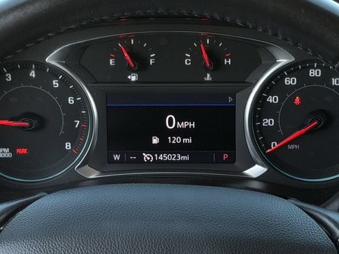 Used 2020 Chevrolet Traverse LT FWD image 16