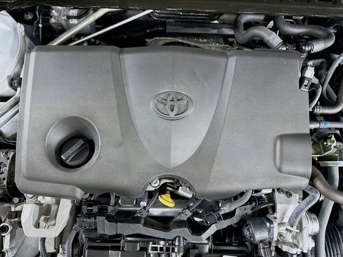 Used 2023 Toyota Camry LE image 31