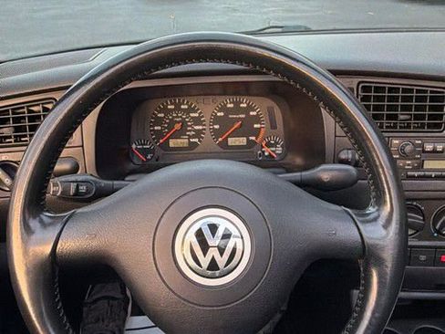 Used 2001 Volkswagen Cabrio GLS image 37