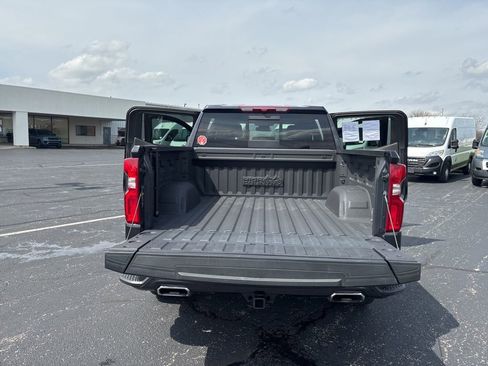 Used 2024 Chevrolet Silverado 1500 High Country w/ High Country Premium Package AWD/4WD image 16