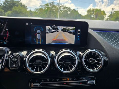 Used 2025 Mercedes-Benz GLA 250 image 22