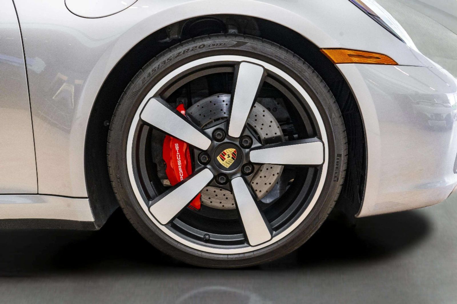 Used 2020 Porsche 911 Cabriolet image 60