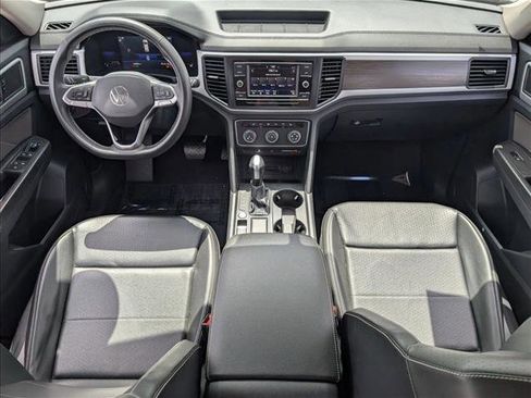 Used 2022 Volkswagen Atlas SE FWD image 16
