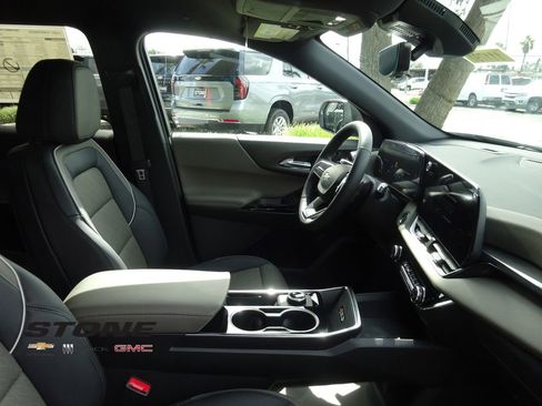 New 2026 Chevrolet Equinox LT w/ Convenience Package II image 16