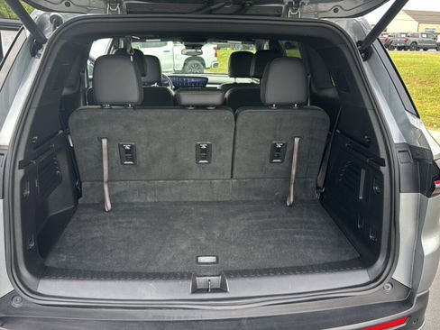 Used 2025 Buick Enclave Preferred image 29