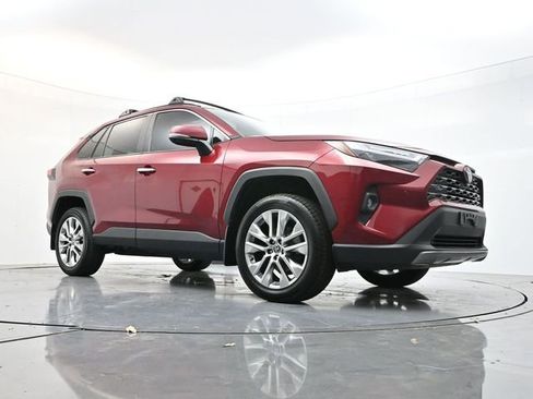 Used 2023 Toyota RAV4 Limited image 40