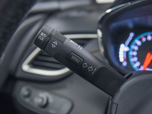 Used 2022 Chevrolet Trax LT w/ LT Convenience Package image 20