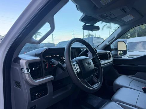Used 2024 Ford F350 4x4 Crew Cab XL DRW w/ XL Chrome Package image 10
