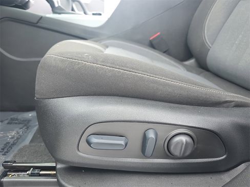 Used 2023 Chevrolet Blazer LT w/ Convenience Package image 28