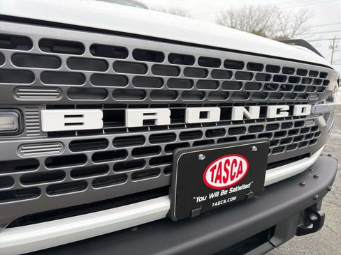 Used 2024 Ford Bronco Badlands AWD/4WD image 3
