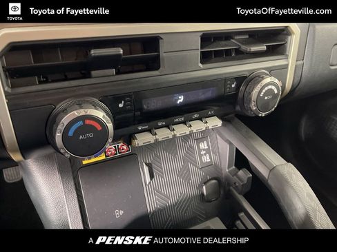Certified 2025 Toyota Tacoma SR5 w/ SR5 Upgrade Package AWD/4WD image 30
