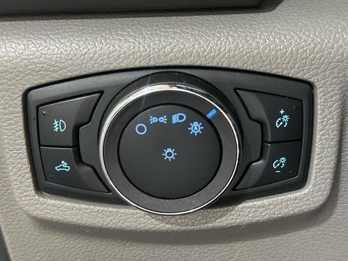 Used 2019 Ford F150 XLT w/ Equipment Group 302A Luxury AWD/4WD image 32