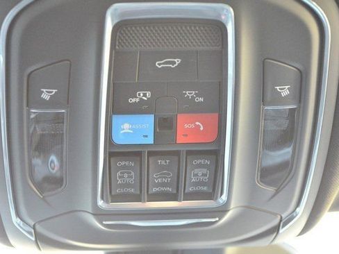 New 2025 Jeep Grand Cherokee Limited image 29