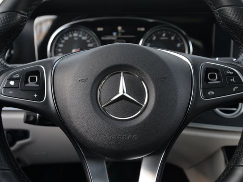 Used 2017 Mercedes-Benz E 300 4MATIC image 31