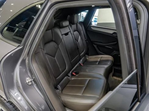 Used 2018 Porsche Macan Sport Edition AWD/4WD image 59