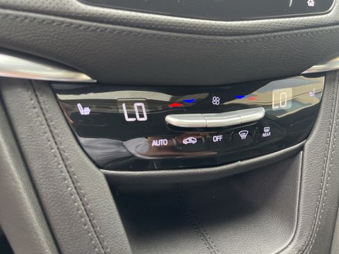 Used 2025 Cadillac XT5 Premium Luxury w/ Technology Package AWD/4WD image 25