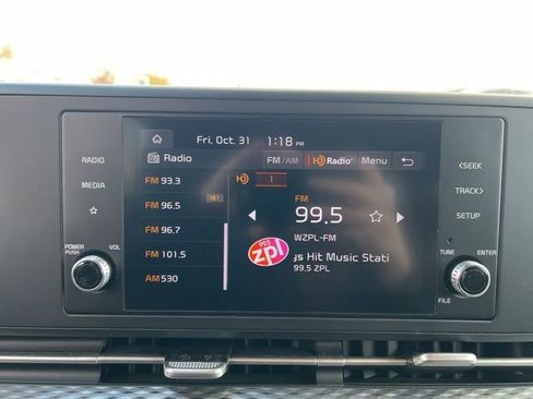 Certified 2024 Kia Carnival LX image 19