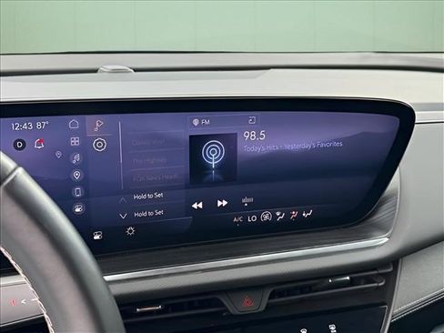 Used 2024 Buick Envision Preferred AWD/4WD image 29