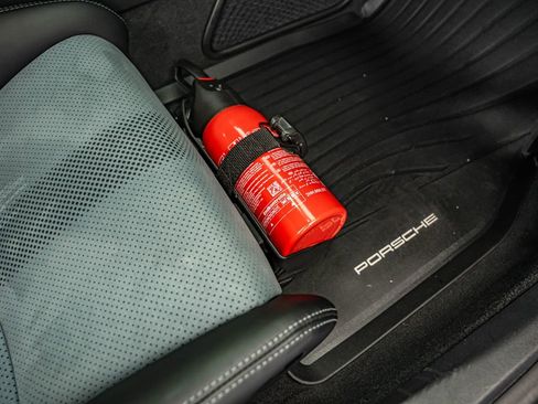 Certified 2024 Porsche 718 Cayman GT4 RS RWD image 61
