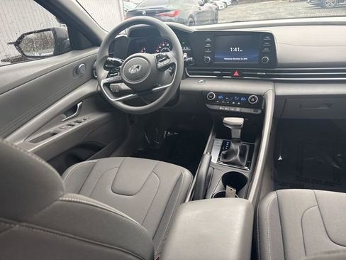 Used 2023 Hyundai Elantra SEL image 14