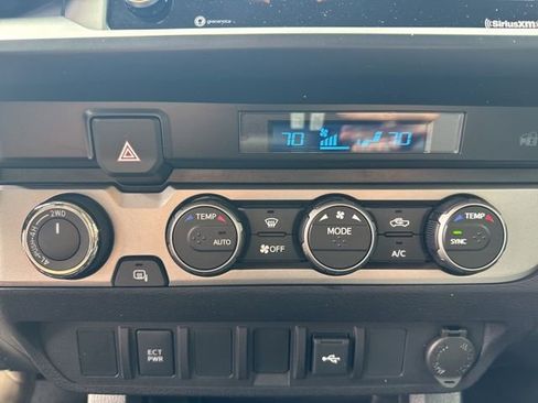 Used 2021 Toyota Tacoma SR AWD/4WD image 19
