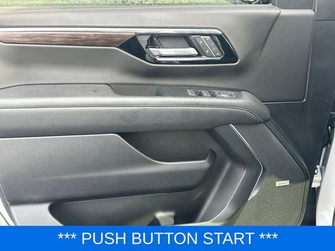 Used 2025 Chevrolet Suburban Premier image 13