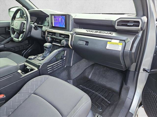 Used 2025 Toyota Tacoma SR5 AWD/4WD image 20
