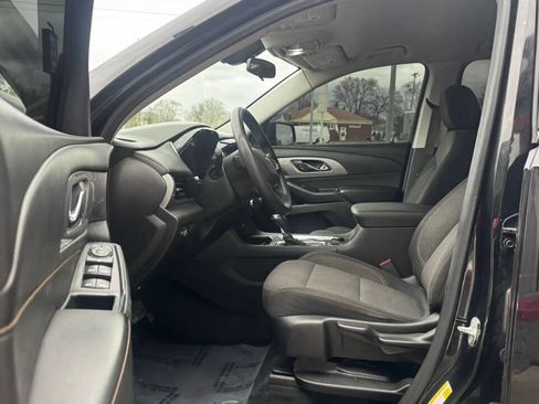 Used 2020 Chevrolet Traverse LS image 12