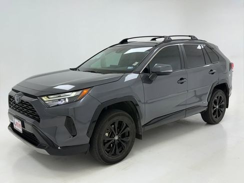Used 2023 Toyota RAV4 SE AWD/4WD image 5