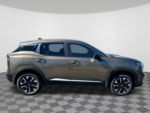 New 2026 Nissan Kicks SV w/ Cold Weather Package image 5