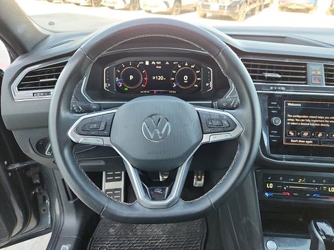 Used 2023 Volkswagen Tiguan SEL R-Line AWD/4WD image 16
