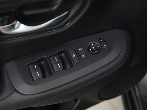 Used 2024 Honda HR-V LX image 19