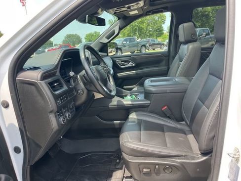 Used 2023 Chevrolet Tahoe Z71 w/ Z71 Off-Road Package AWD/4WD image 17