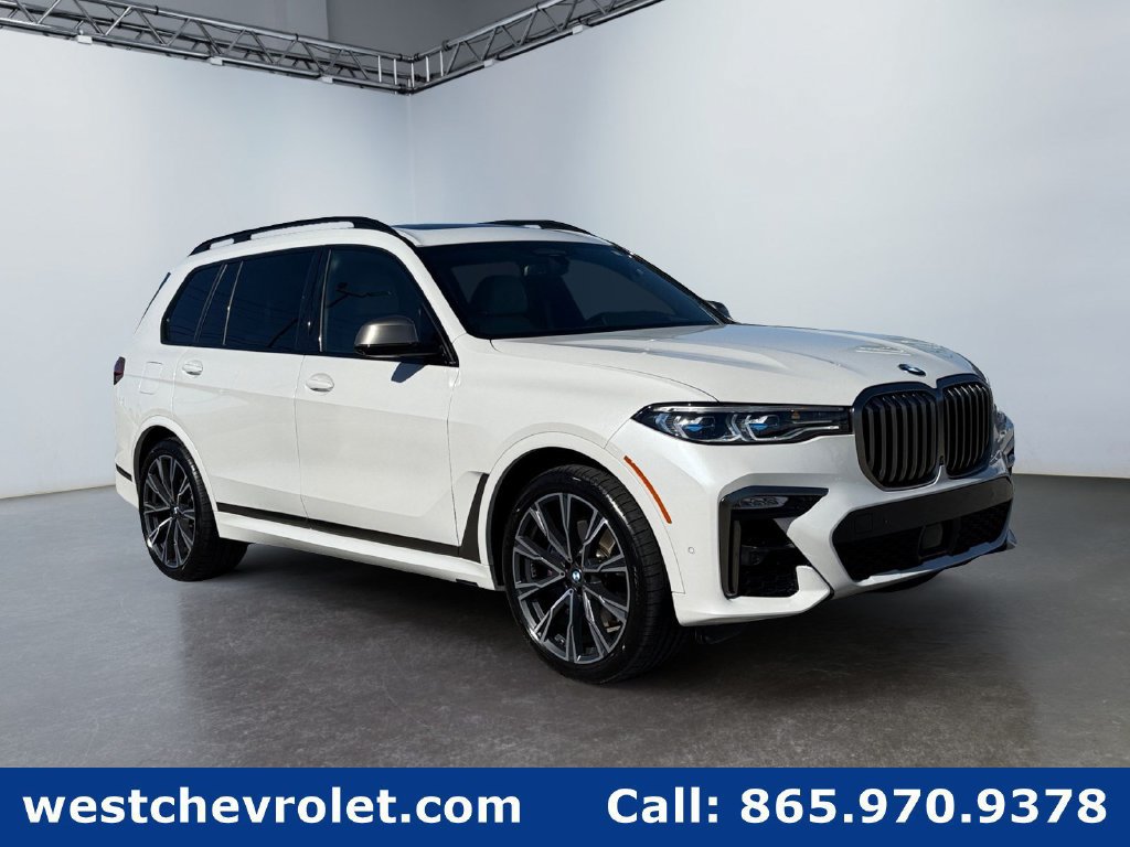Used 2022 BMW X7 M50i AWD/4WD image 1