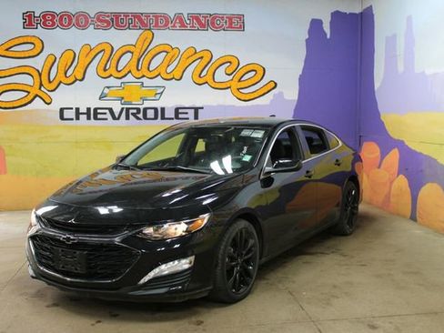 Used 2024 Chevrolet Malibu LT w/ Midnight Edition FWD image 2
