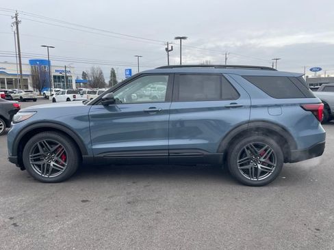 New 2026 Ford Explorer ST w/ Sun And Sound Package image 9