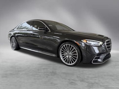 Used 2023 Mercedes-Benz S 500 4MATIC w/ AMG Line image 2