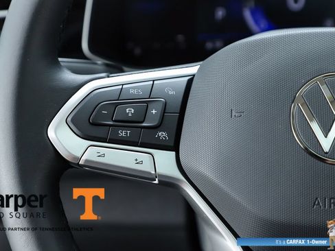 Used 2025 Volkswagen Jetta SE w/ Sunroof Package FWD image 58