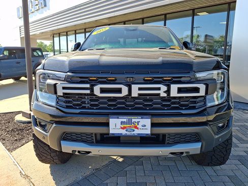 Used 2025 Ford Ranger Raptor AWD/4WD image 2