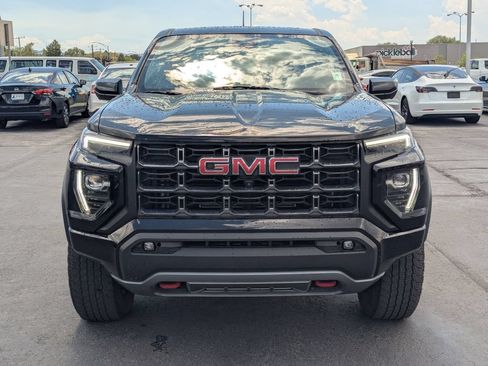 Used 2024 GMC Canyon AT4 w/ Technology Package AWD/4WD image 10