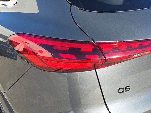 New 2025 Audi Q5 Premium image 34
