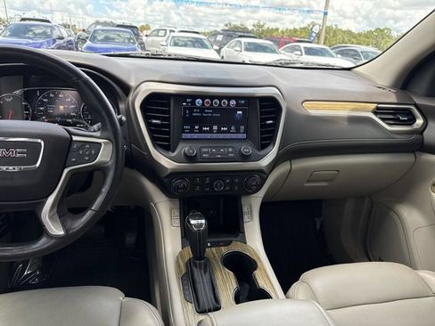 Used 2019 GMC Acadia Denali w/ Technology Package FWD image 22