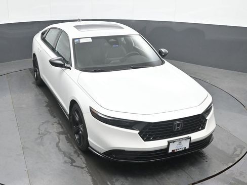 Used 2024 Honda Accord Sport image 29