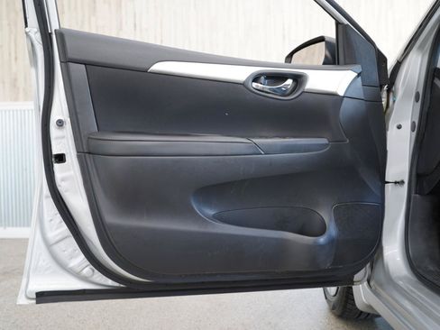 Used 2019 Nissan Sentra S FWD image 26