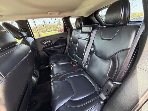 Used 2016 Jeep Cherokee Limited AWD/4WD image 17