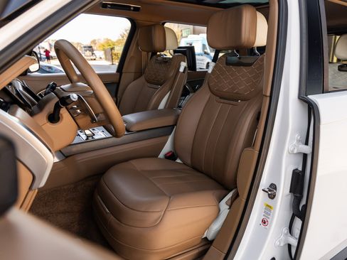 Used 2022 Land Rover Range Rover SV image 23