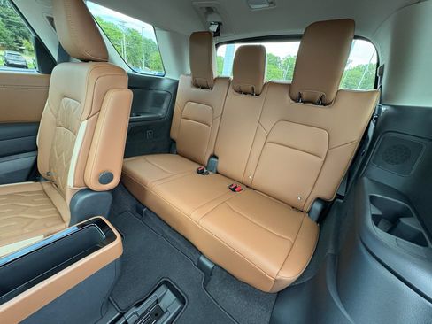 New 2026 Nissan Pathfinder Platinum AWD/4WD image 23